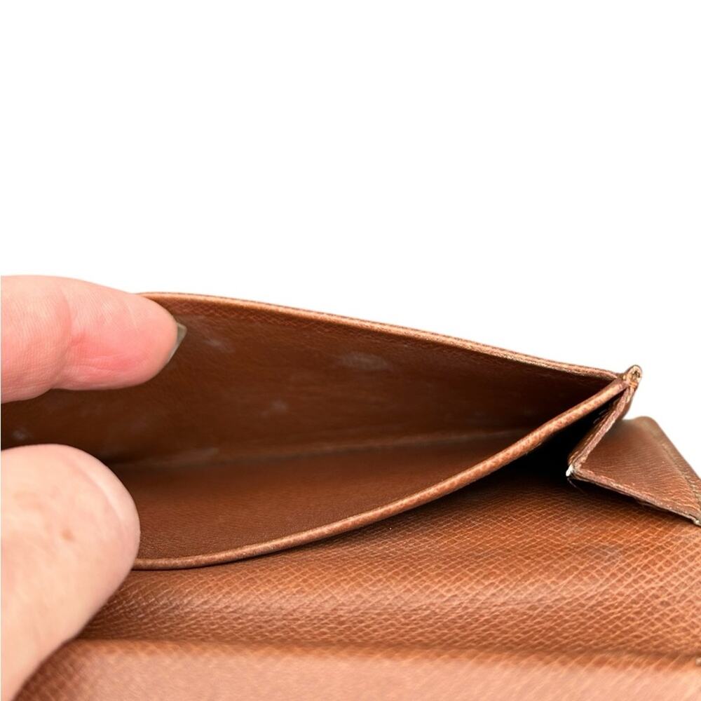 Louis Vuitton Wallet - Picture 7 of 10